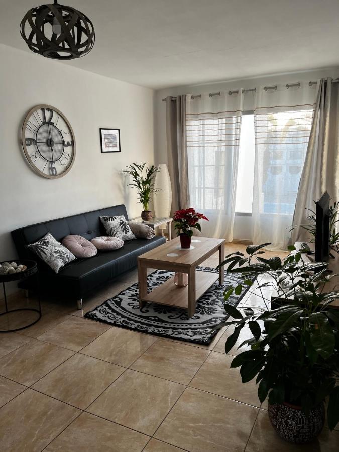 Casa De Los Amigos Tías Екстериор снимка