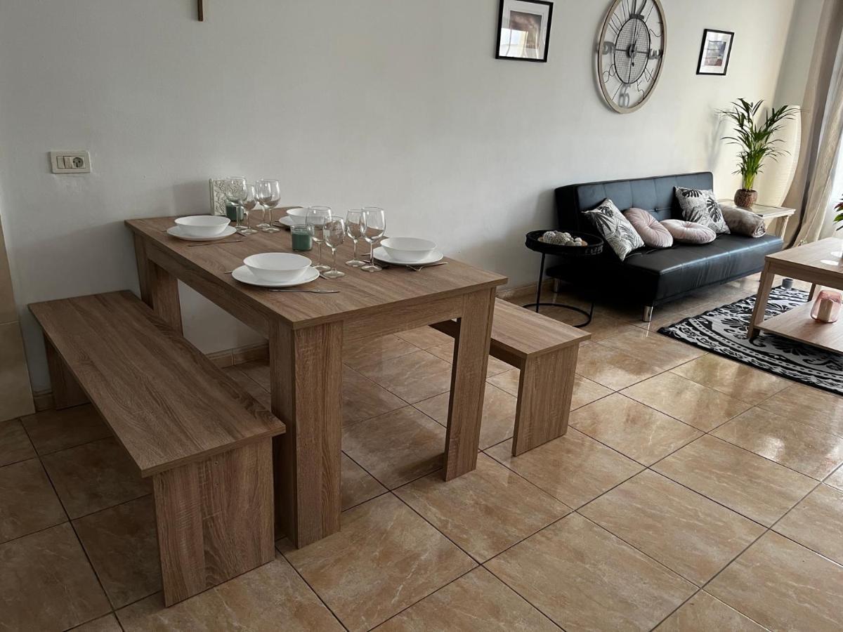 Casa De Los Amigos Tías Екстериор снимка